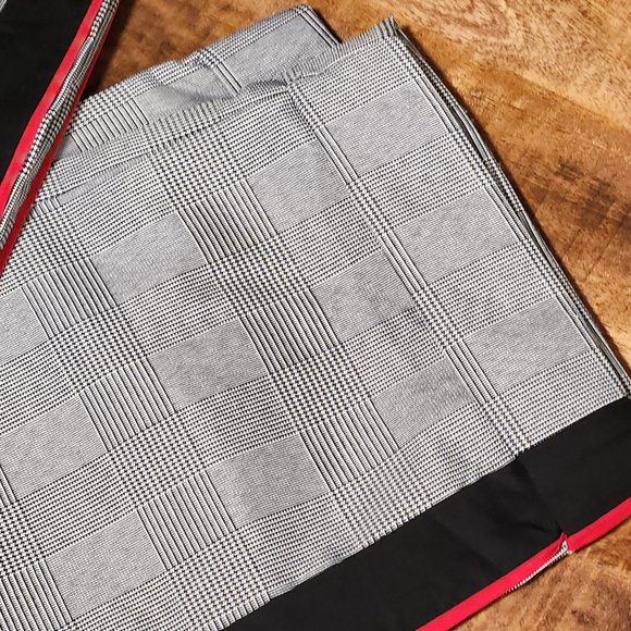 Black and Red Detailed Trouser - Picture 5 of 9